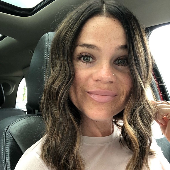 Meet your Posher, Miranda - Picture 1 of 1